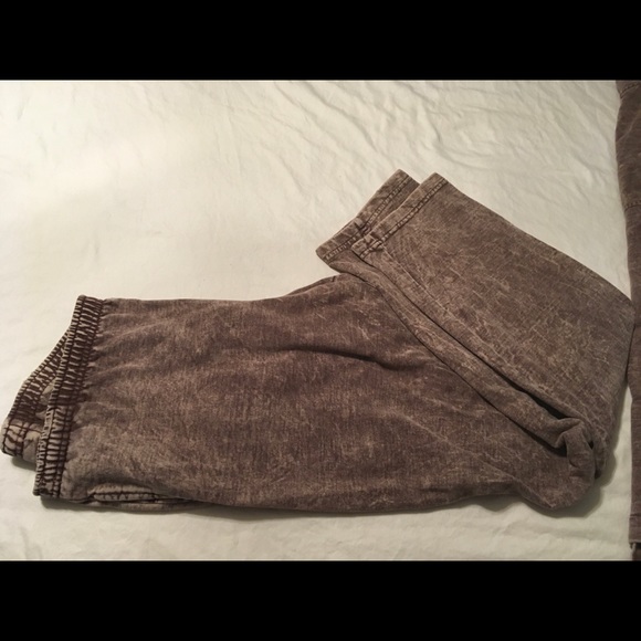 Brown Knit Pantsuit - Picture 2 of 4